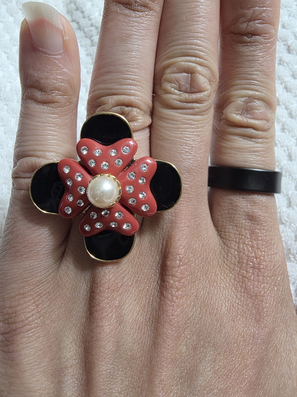 Limited Edition Mawi X Disney Couture Minnie Mouse Gold Red Black Bow Pearl Ring - Picture 4 of 6